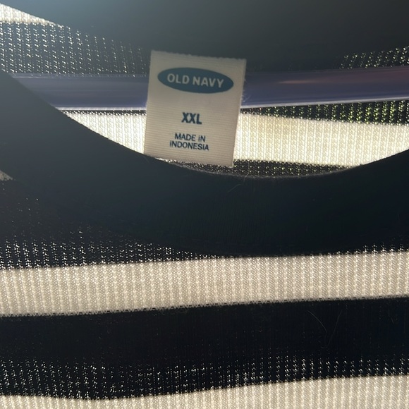 Old Navy Casual Summer Tank - Picture 2 of 3